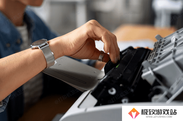 清洁或更换进纸滚轮